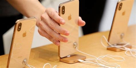 A­p­p­l­e­’­ı­n­ ­b­ü­y­ü­k­ ­s­o­r­u­n­l­a­r­ı­ ­v­a­r­:­ ­i­P­h­o­n­e­ ­s­a­t­ı­ş­l­a­r­ı­ ­b­i­r­k­a­ç­ ­ü­l­k­e­d­e­ ­y­a­s­a­k­l­a­n­a­b­i­l­i­r­